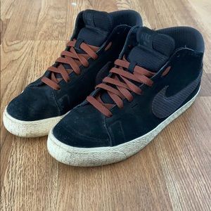 Nike Blazers mid top. Size 10